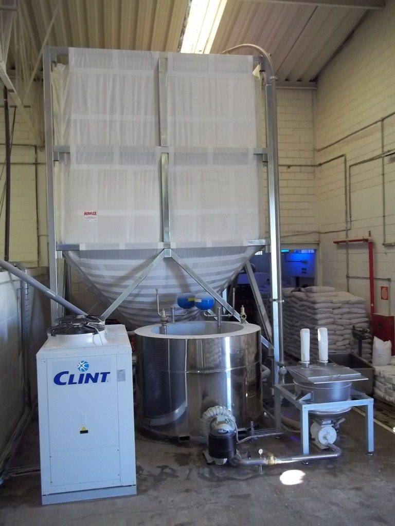 Tamisage farine près de Occitanie